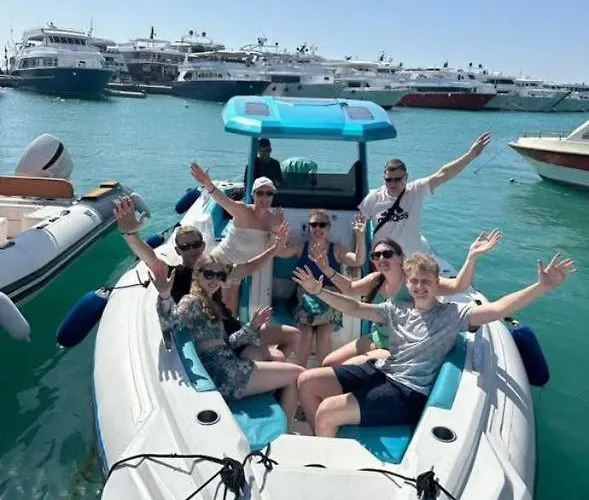 Botel Cherry Speedboat *